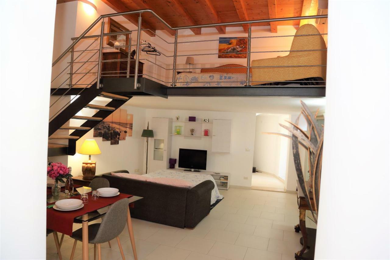 Appartement Mega House à Catane Extérieur photo