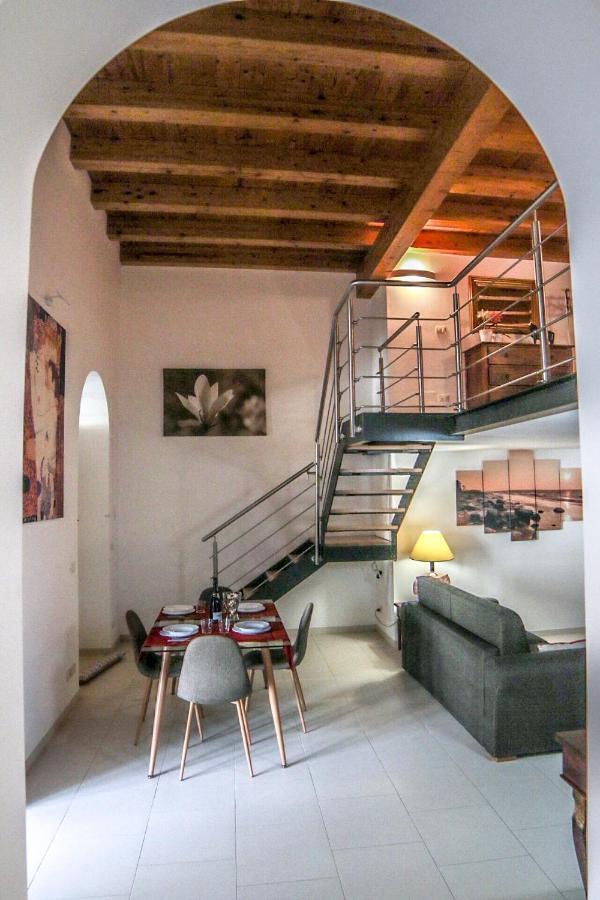 Appartement Mega House à Catane Extérieur photo