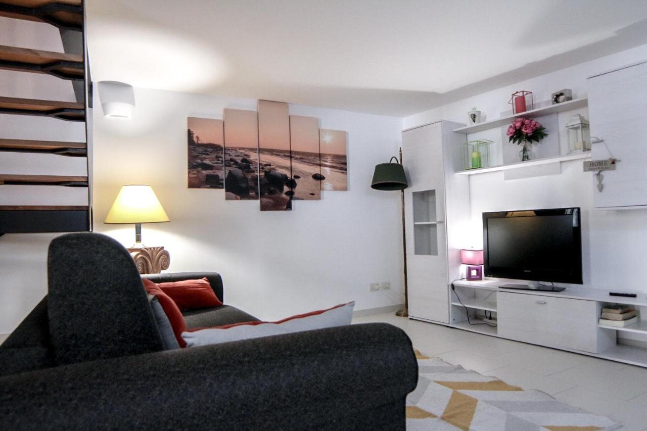 Appartement Mega House à Catane Extérieur photo